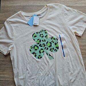 Fifth Sun Cream Leopard Clover St. Patrick's Day Tee L NWT